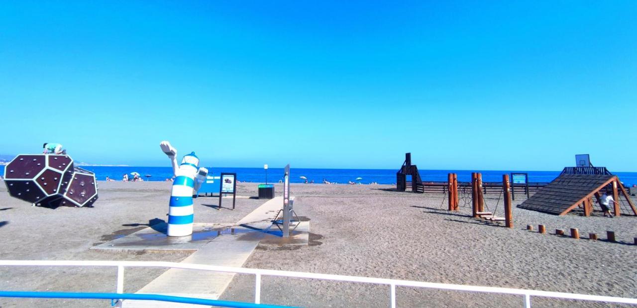 Weekend Beach Small House - Alojamientos La Torre Torre Del Mar Εξωτερικό φωτογραφία